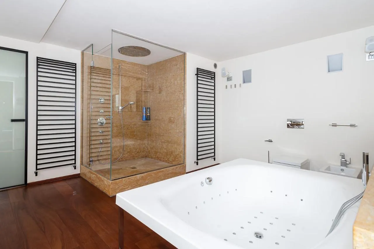 Luxury Como Lake Apartment Blevio 0*,