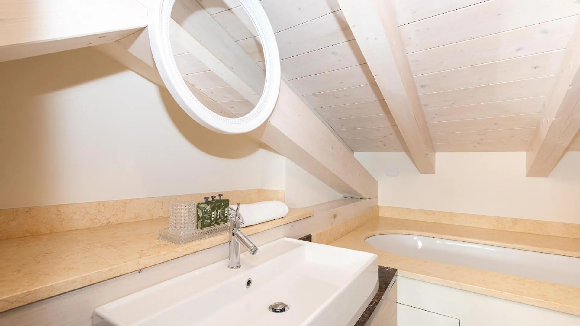 Luxury Como Lake Apartment Blevio 0*,  Italy